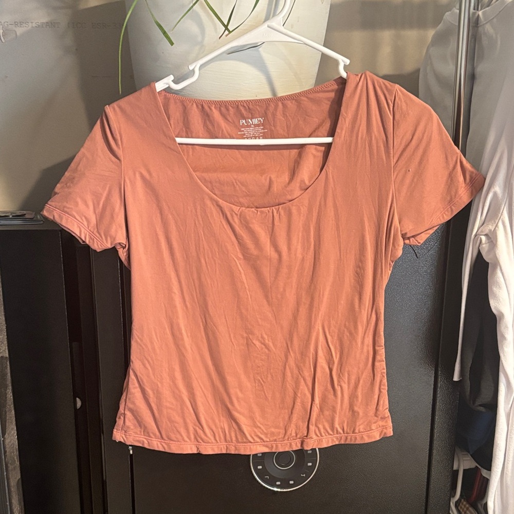 PUMIEY Scoop Neck Short Sleeve Tee in Dusty Rose